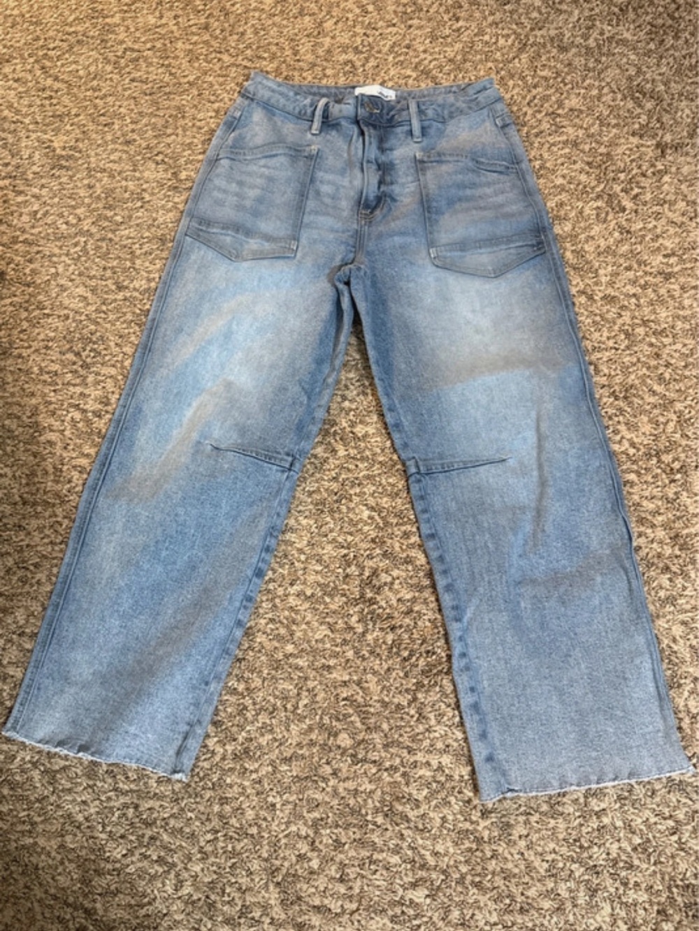 Women’s Light Blue Cropped Wide-Leg Jeans with Front Patch Pockets